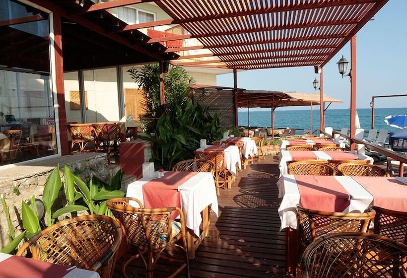 בית מלון כפרי Yali