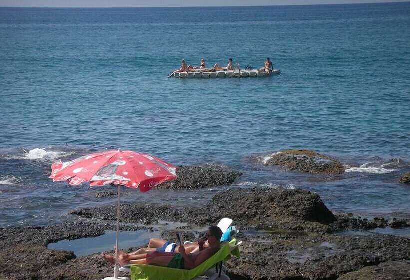 בית מלון כפרי Yali