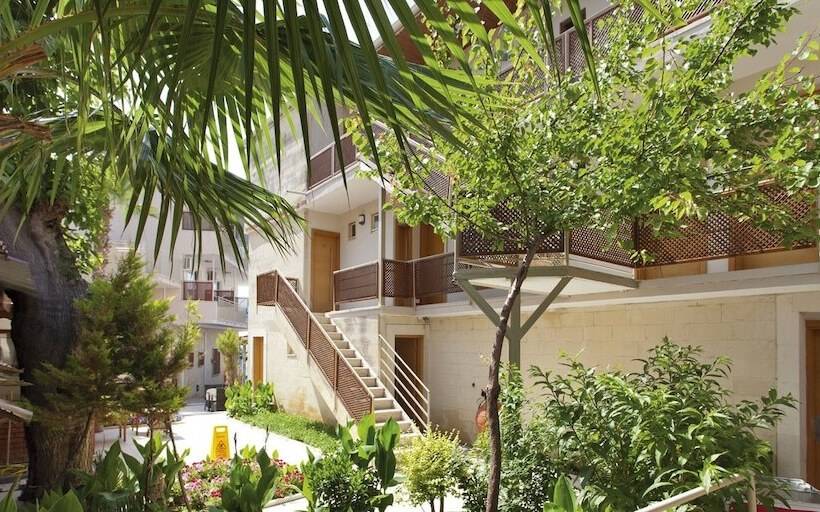 בית מלון כפרי Yali