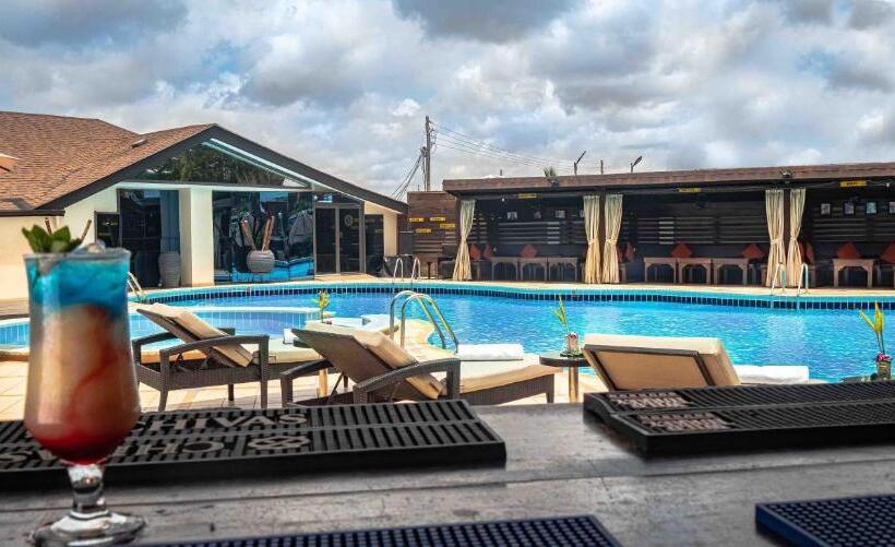 Oak Plaza Hotels East Airport