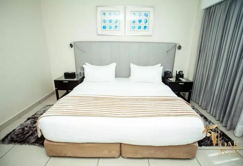 Oak Plaza Hotels East Airport