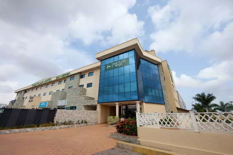 Oak Plaza Hotels East Airport