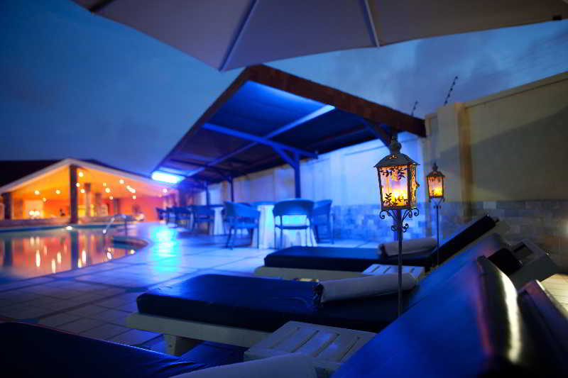 Oak Plaza Hotels East Airport