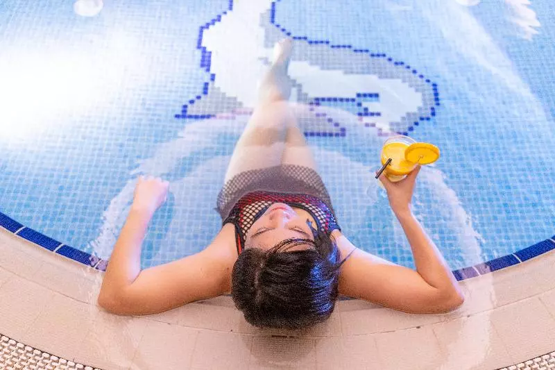 اقامتگاه Magnum Hotel & Suites West Bay