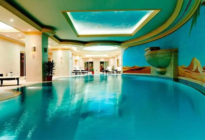 اقامتگاه Magnum Hotel & Suites West Bay