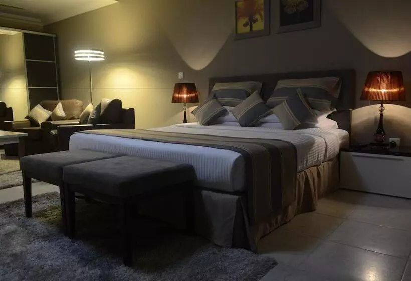 اقامتگاه Magnum Hotel & Suites West Bay