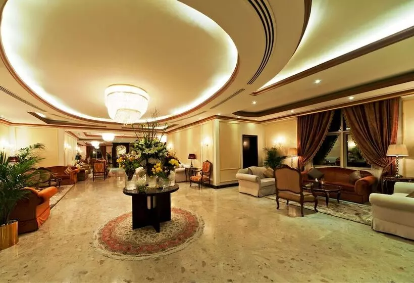 اقامتگاه Magnum Hotel & Suites West Bay