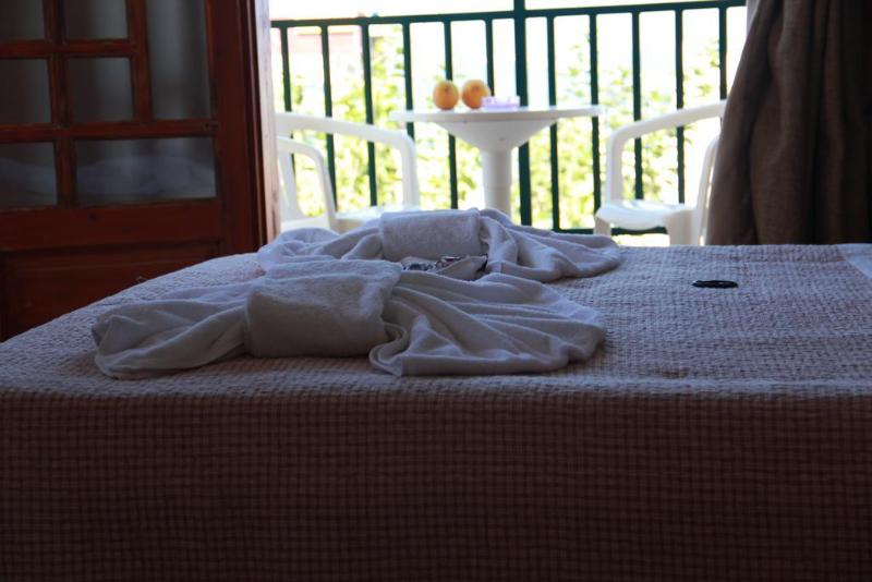 Stefania Studios By Estia