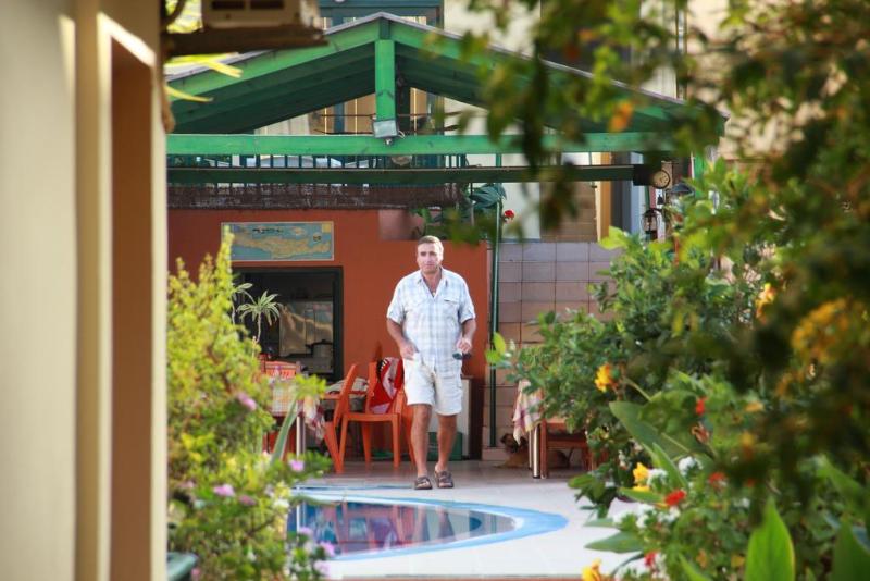 Stefania Studios By Estia