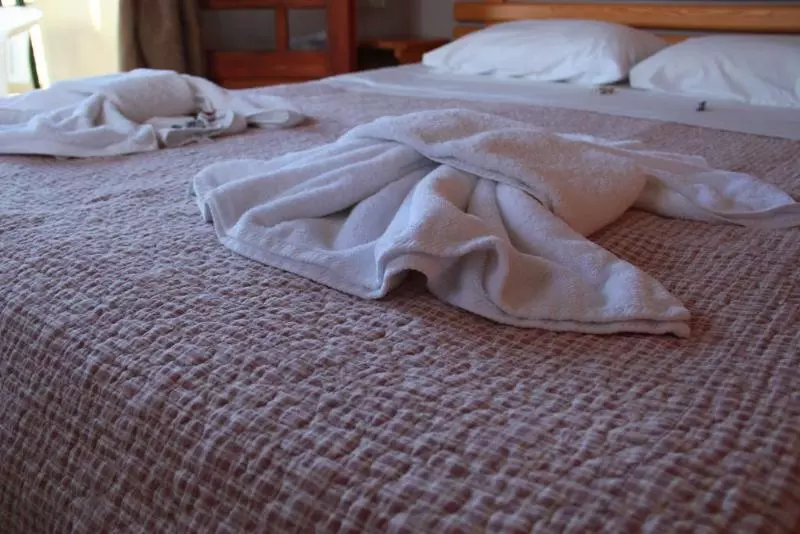 Stefania Studios By Estia