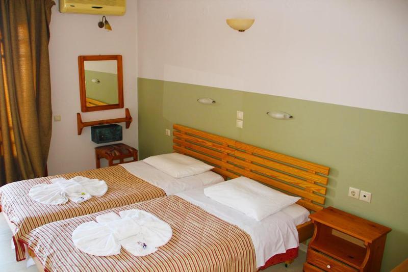 Stefania Studios By Estia