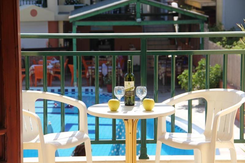 Stefania Studios By Estia