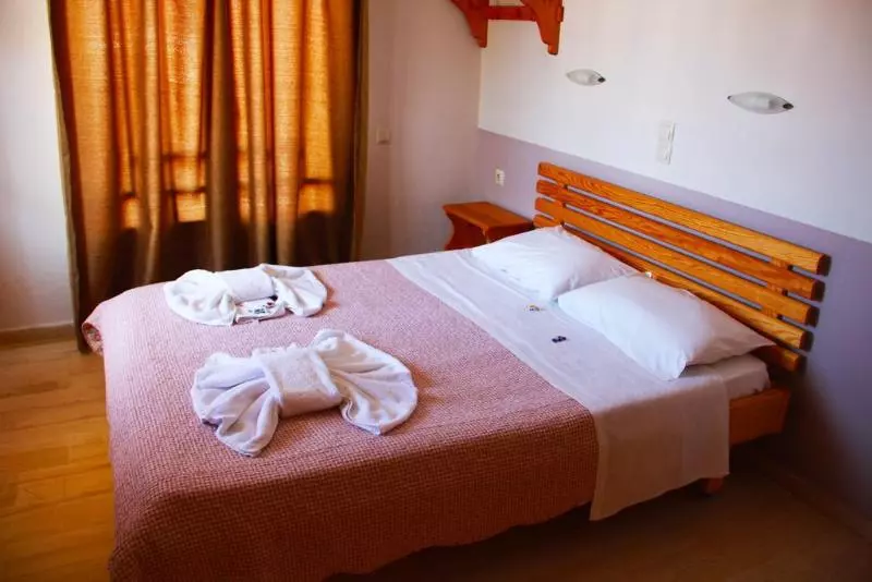 Stefania Studios By Estia