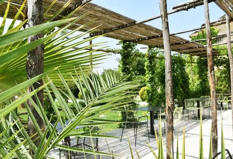 تختخواب و صبحانه Venicegreen Agriresort
