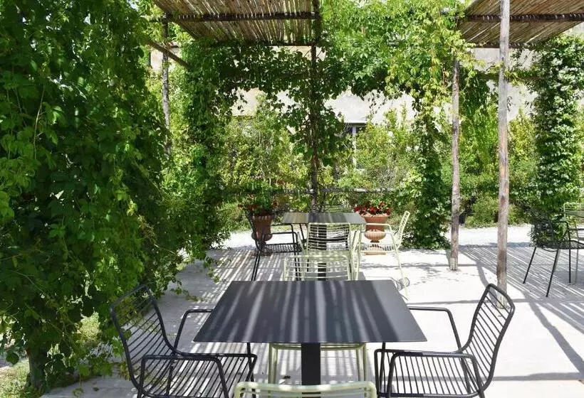 تختخواب و صبحانه Venicegreen Agriresort