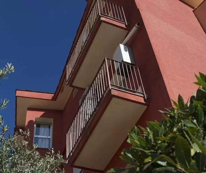 تختخواب و صبحانه Casa Rossa