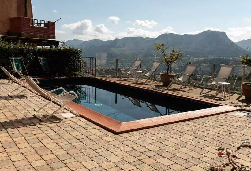 تختخواب و صبحانه Casa Rossa