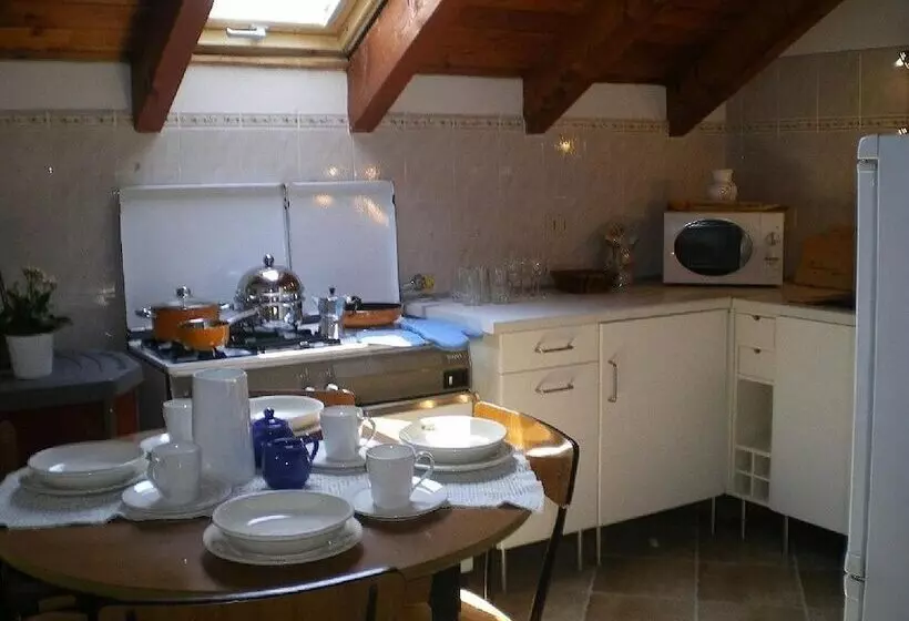 تختخواب و صبحانه La Casa Inglese