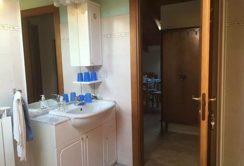 تختخواب و صبحانه La Casa Inglese