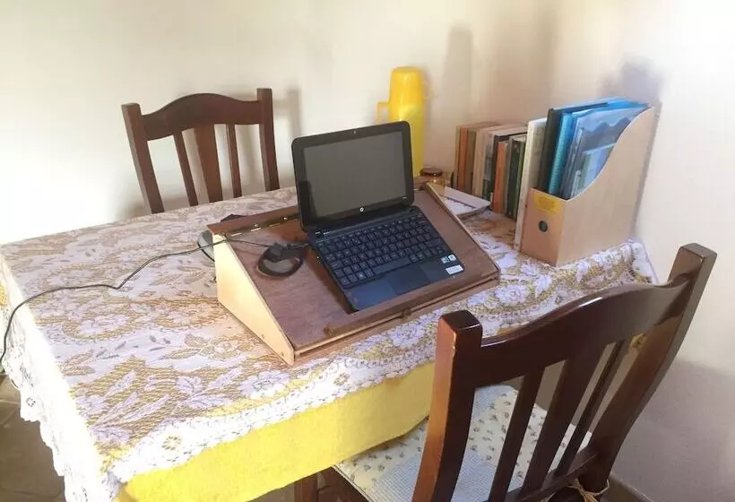 تختخواب و صبحانه La Casa Inglese