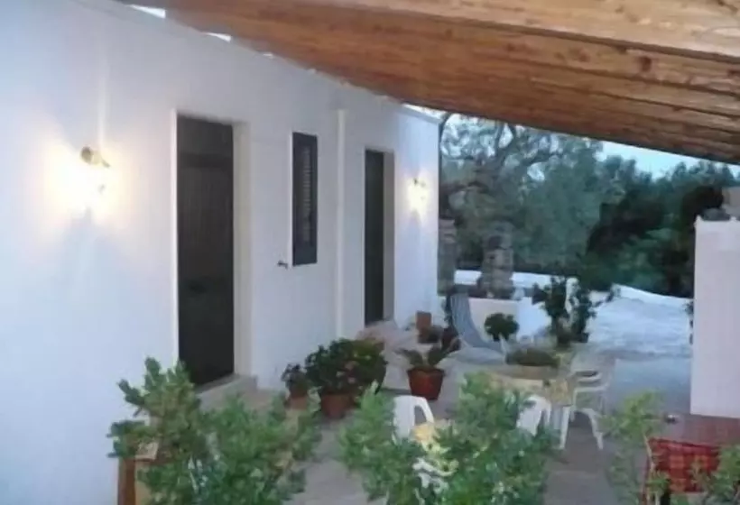 Bed and Breakfast L'isola Felice E Trulli Sotto Le Stelle