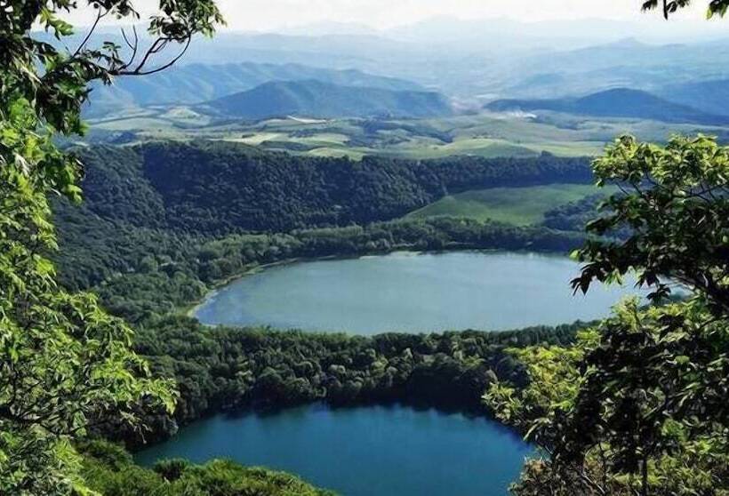 فندق Bouganville Hill Resort & Wellness Space