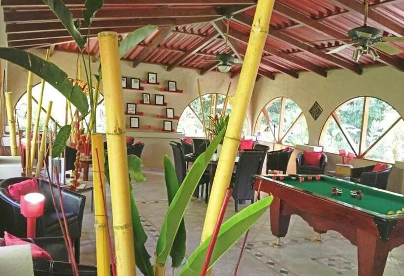 فندق Casa Corcovado Jungle Lodge