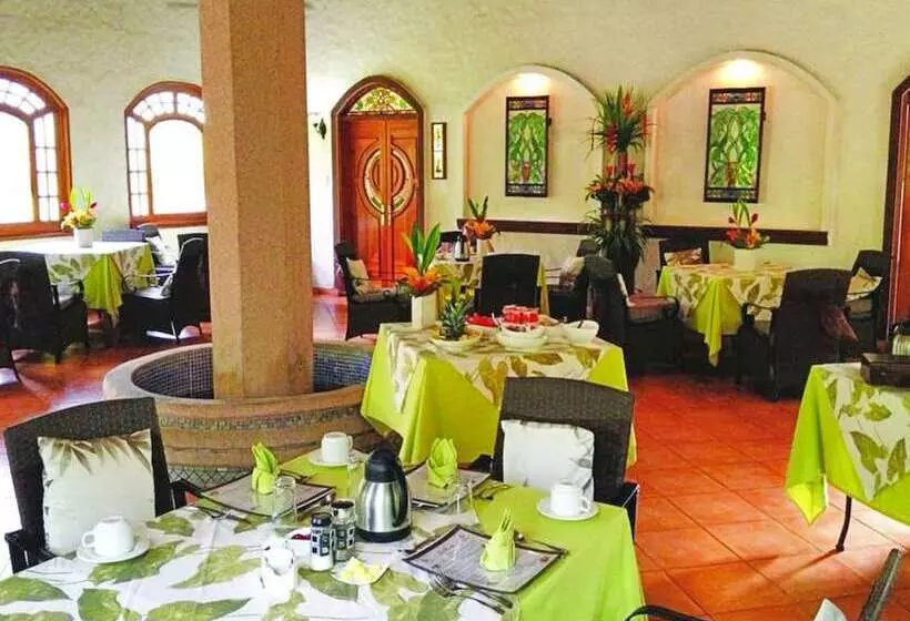 فندق Casa Corcovado Jungle Lodge