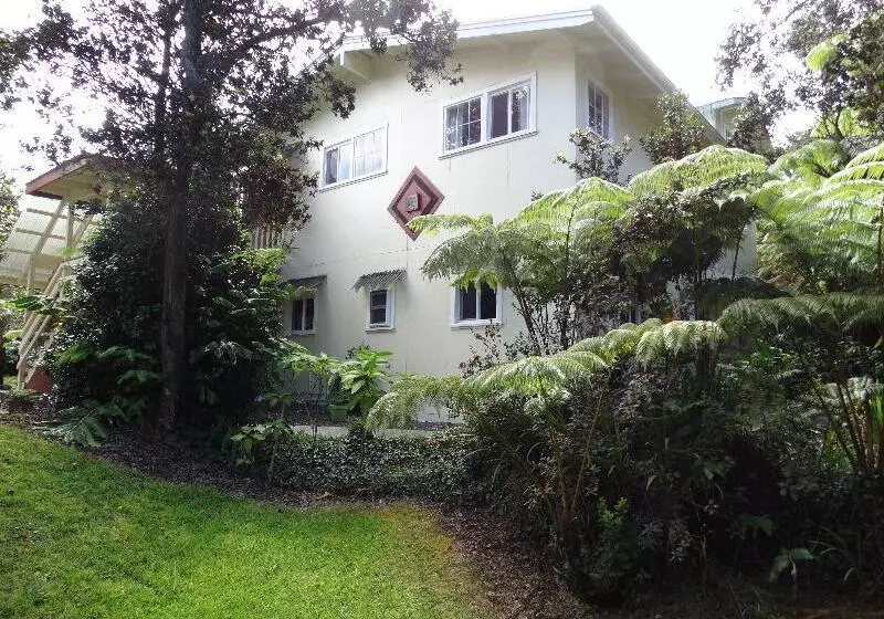 فندق Chalet Kilauea Collection - Inn At Volcano