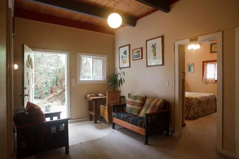 فندق Chalet Kilauea Collection - Inn At Volcano