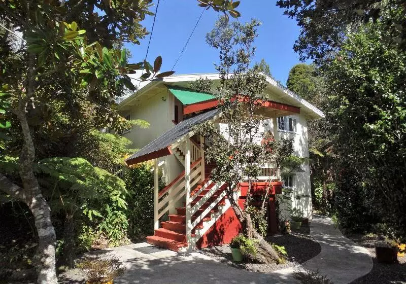 فندق Chalet Kilauea Collection - Inn At Volcano