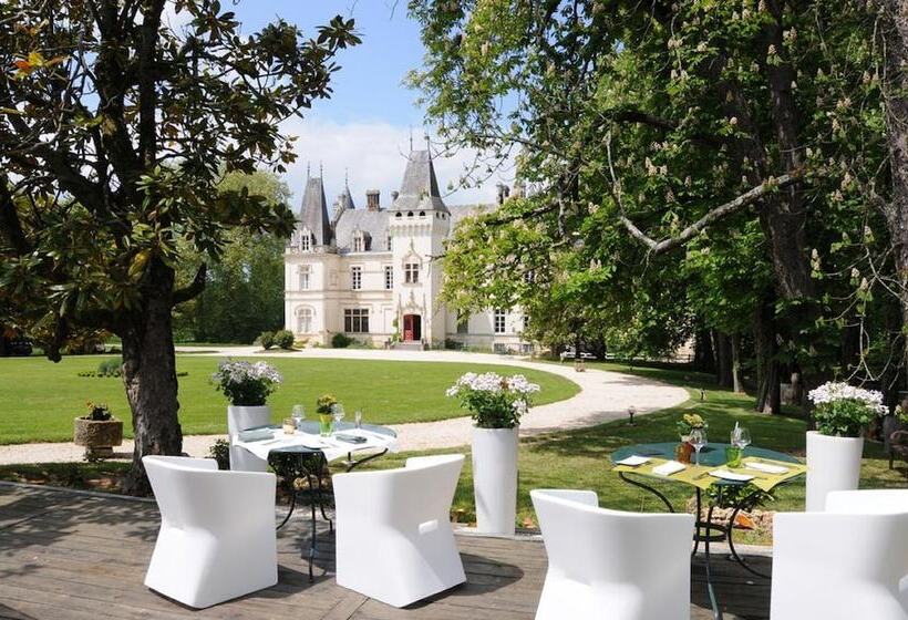 ホテル Château De Nieuil