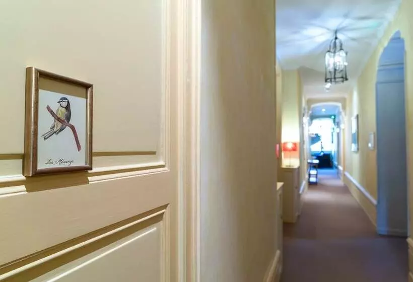 Отель Château De Nieuil