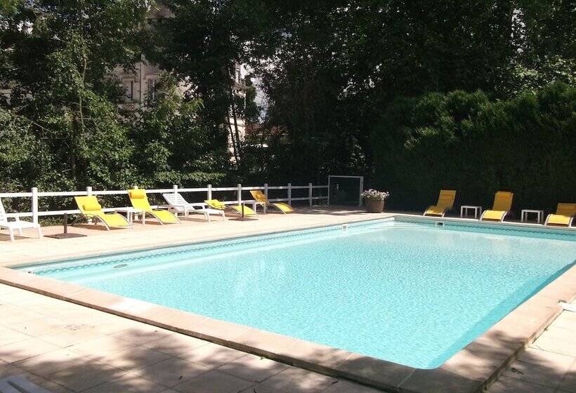 ホテル Château De Nieuil