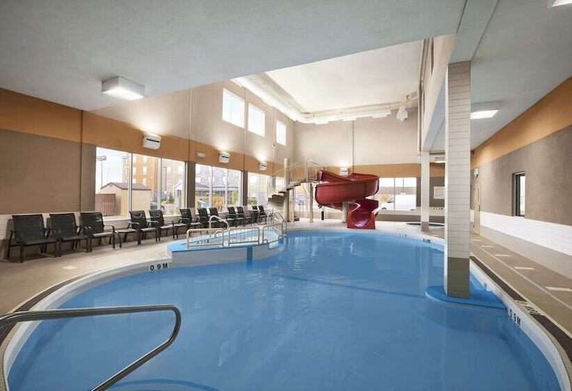 酒店 Days Inn & Suites By Wyndham Winnipeg Airport Manitoba
