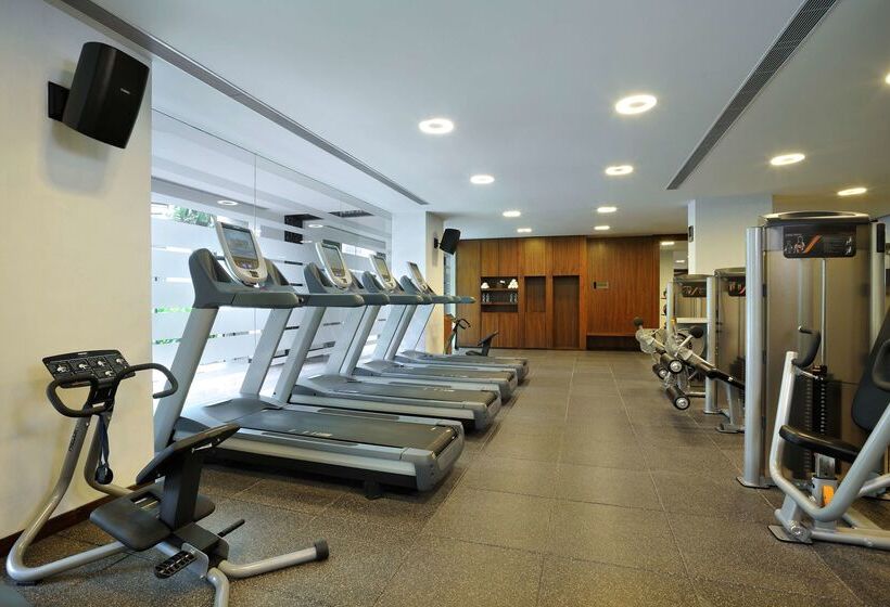 فندق Hilton Bangalore Embassy Golflinks