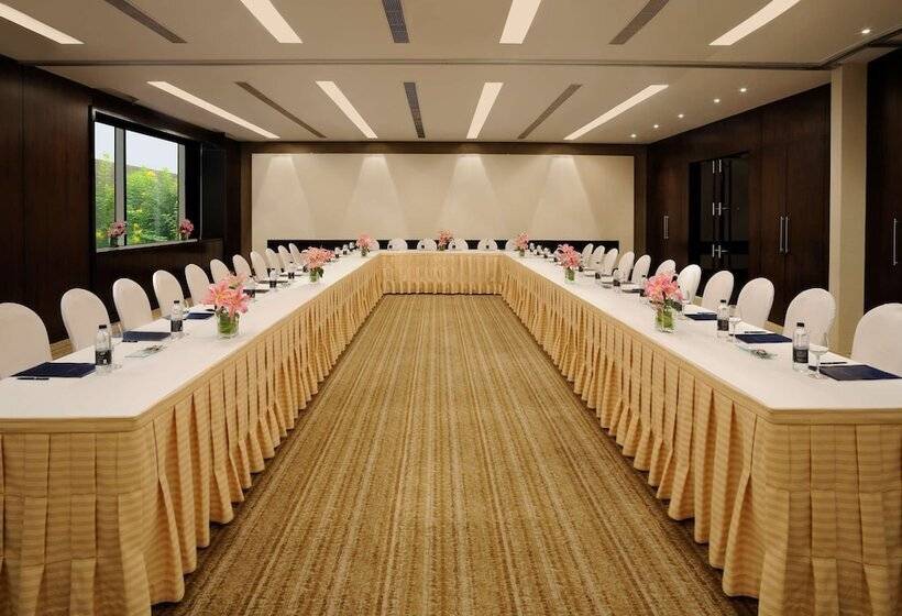 فندق Hilton Bangalore Embassy Golflinks