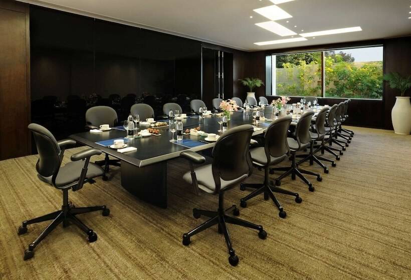 فندق Hilton Bangalore Embassy Golflinks