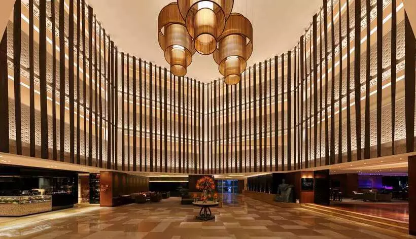 هتل Hilton Bangalore Embassy Golflinks