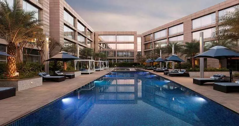 هتل Hilton Bangalore Embassy Golflinks