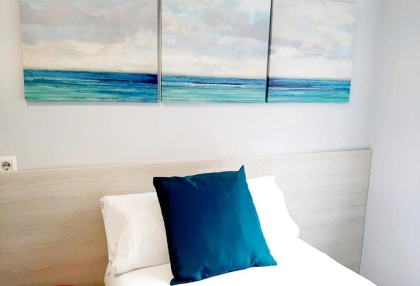 فندق Hostal Lucia By Gaiarooms