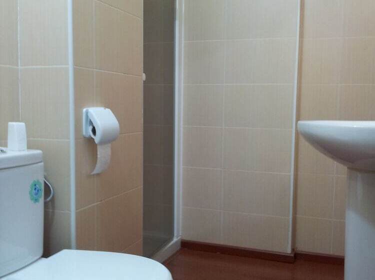 فندق Hostal Lucia By Gaiarooms