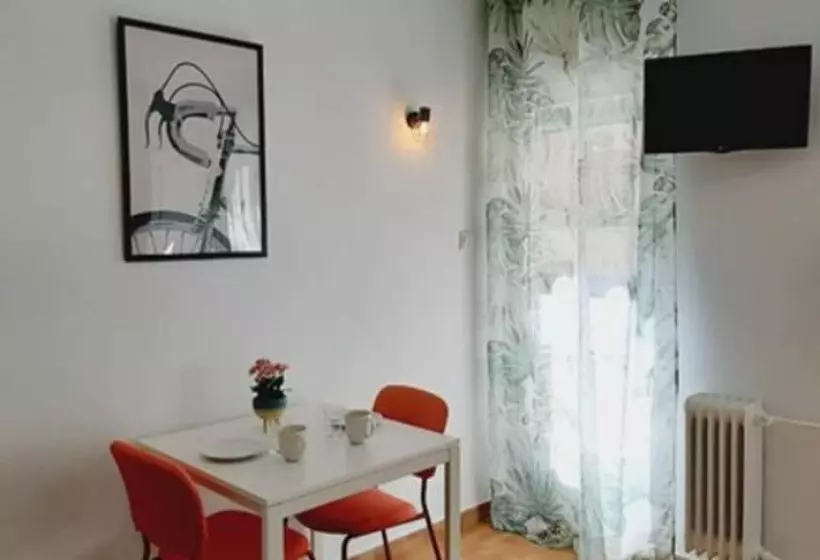 هتل Hostal Lucia By Gaiarooms