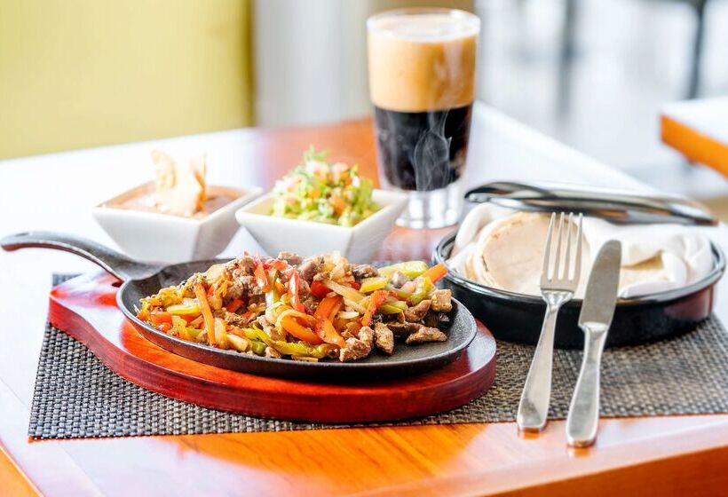 هتل Hyatt Place Los Cabos