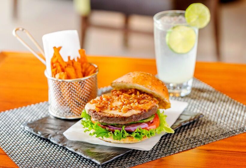 هتل Hyatt Place Los Cabos