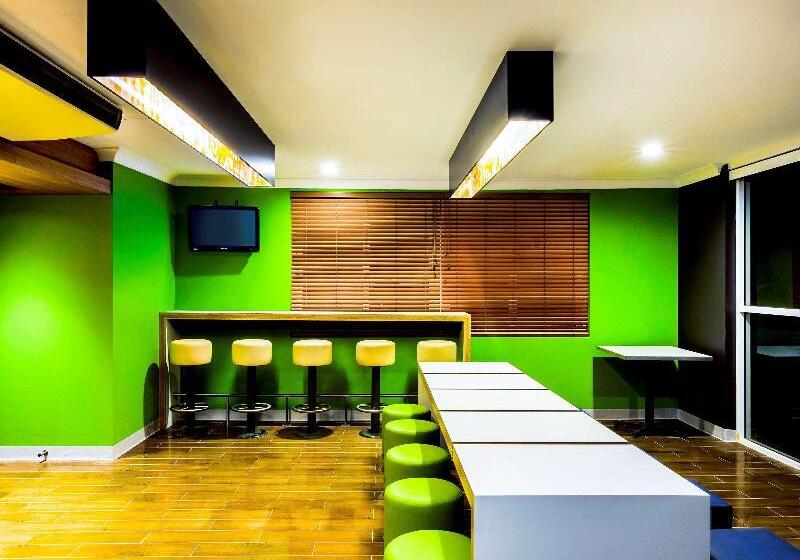 Отель Ibis Budget Casula Liverpool