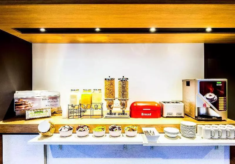 酒店 Ibis Budget Casula Liverpool