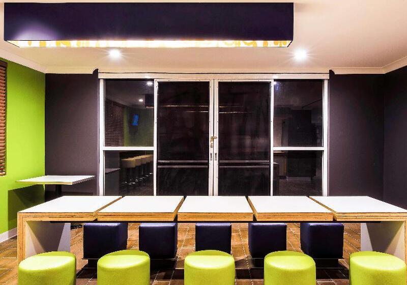 Отель Ibis Budget Casula Liverpool