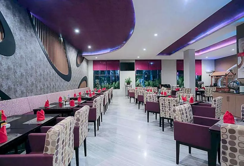 Отель Mercure Palu