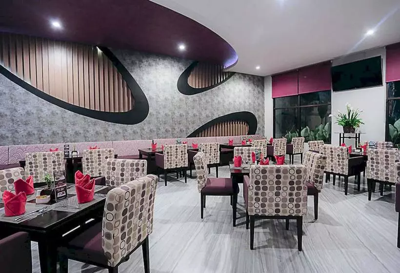 Отель Mercure Palu